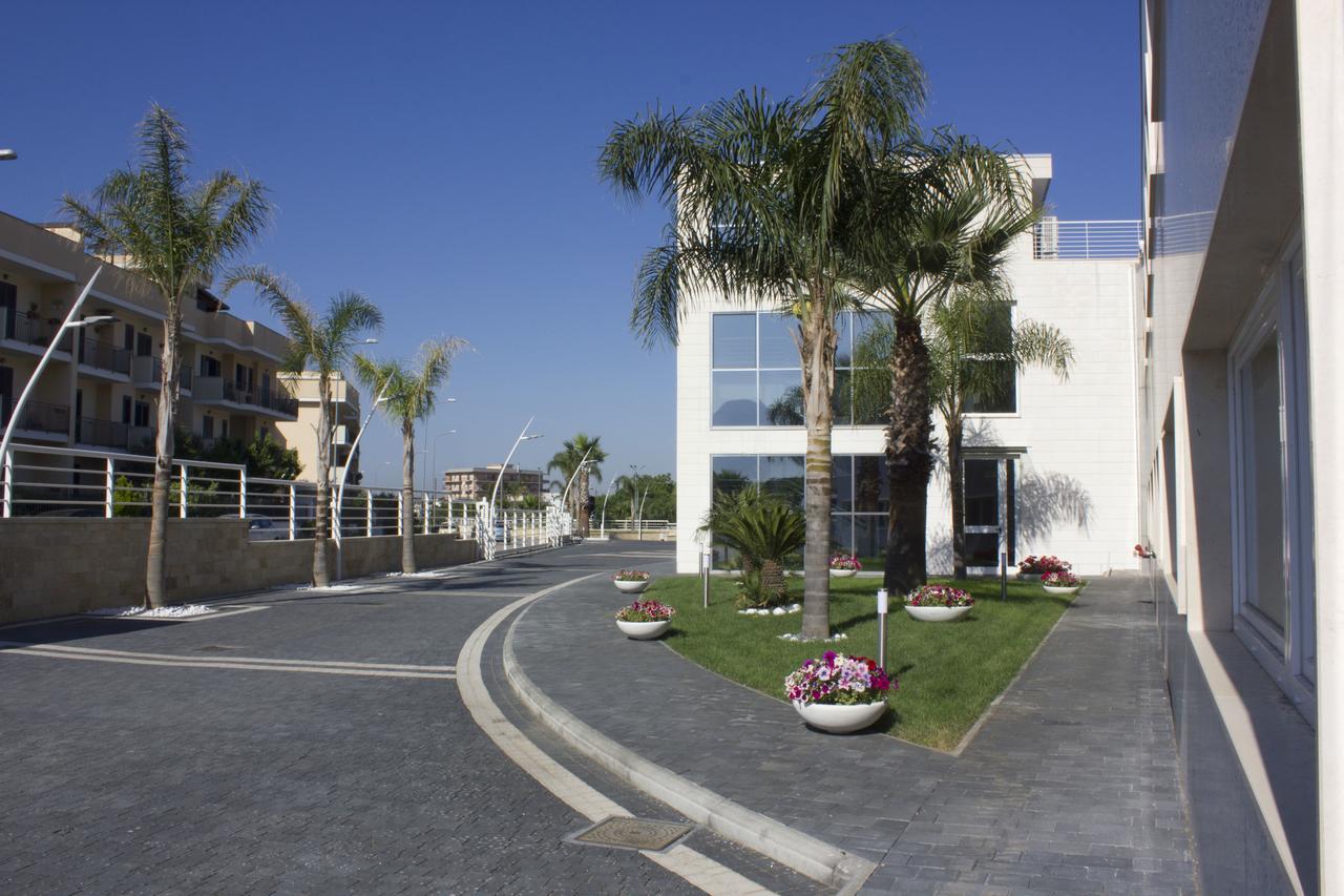Dubaivillage Camposano Exterior foto